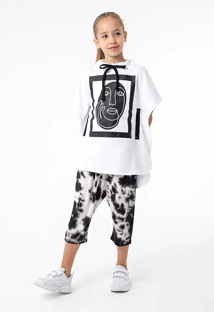 Face Print Draped Shoulders Poncho