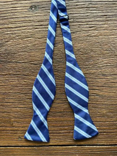 NAVY BROOKS STRIPE BOW TIE