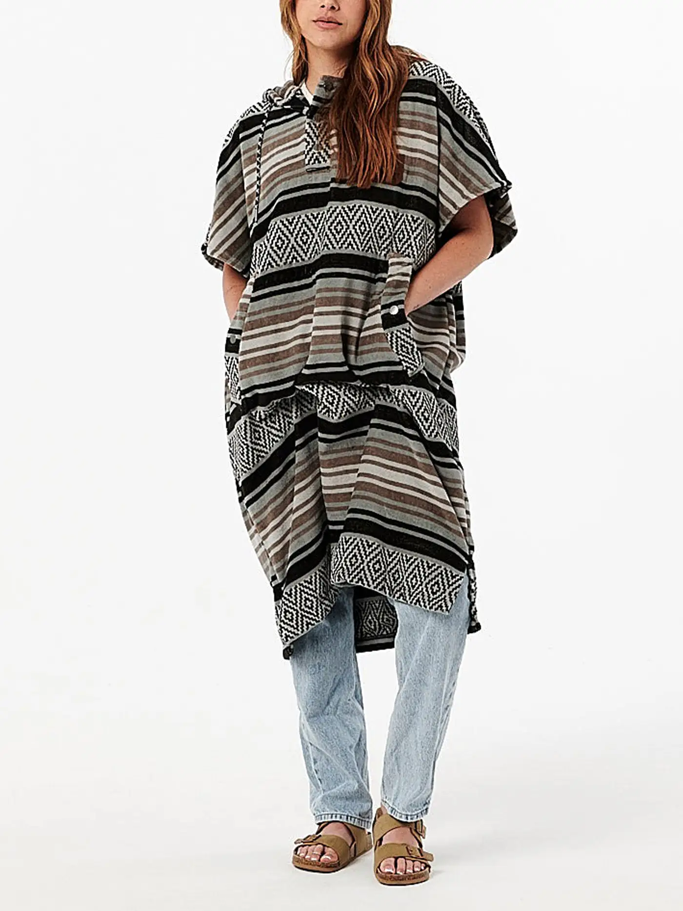 Oso S/M Courtyard Poncho