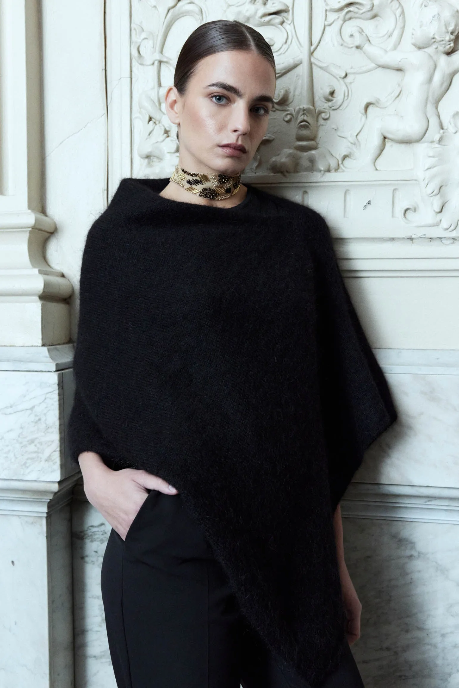 Poncho MOHAIR Black