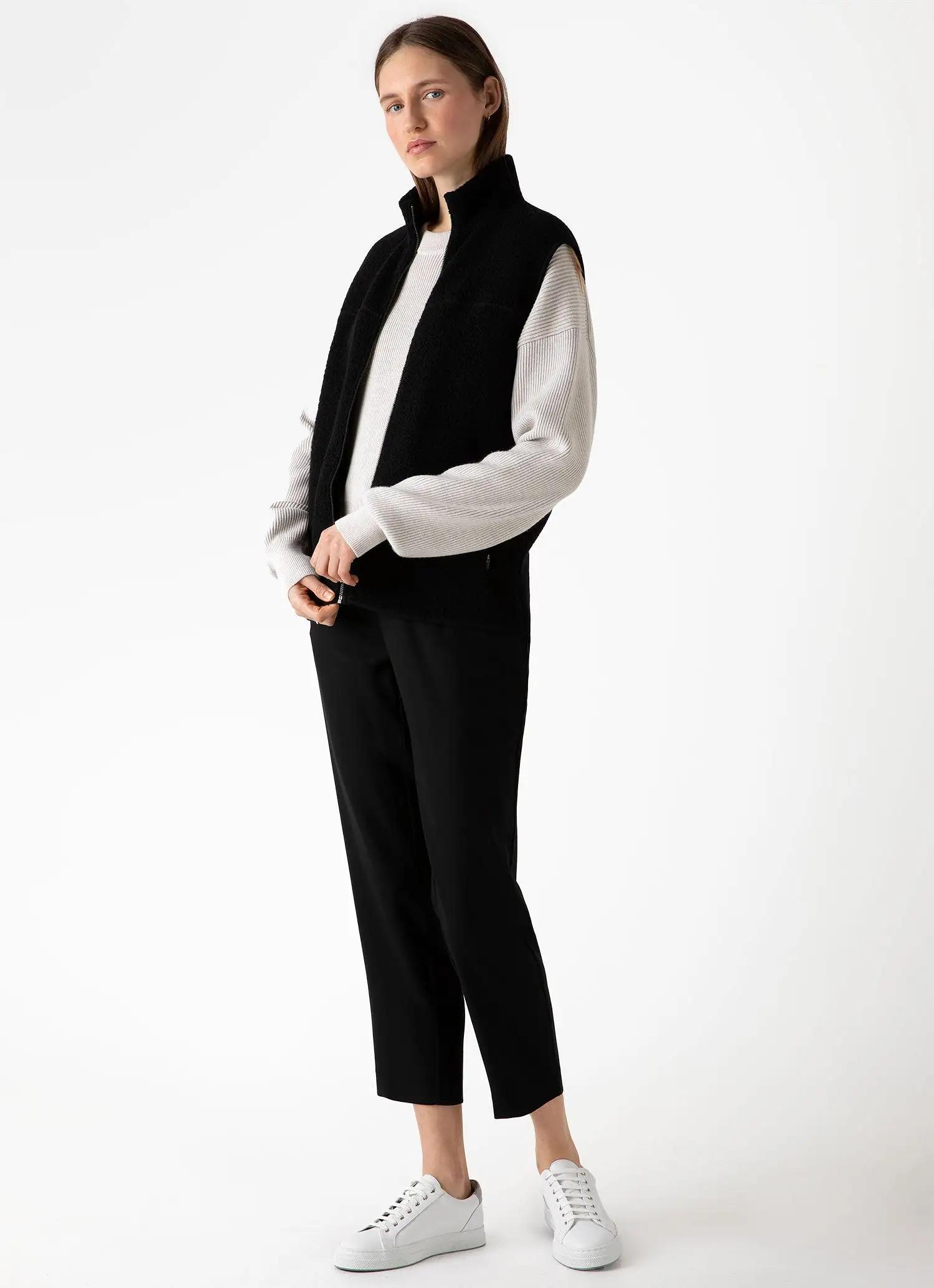 Women's Wool Fleece Gilet in Black